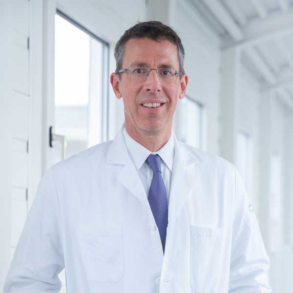 Dr. med. Thomas Böker-Blum, Chefarzt[ ]Anästhesie